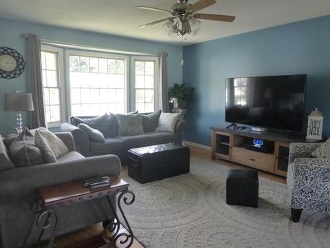 92 Winterset Dr, Springfield, MA 01129 photo 3