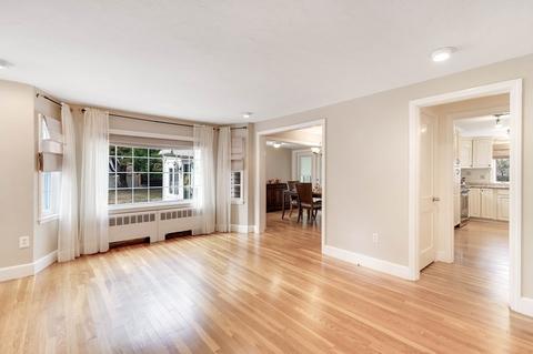 3 Evergreen Rd, Reading, MA 01867 photo 3