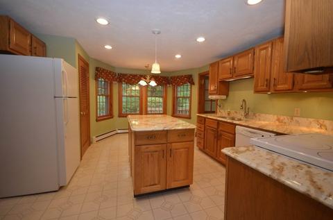6 Glen Ct, Sutton, MA 01590 photo 4
