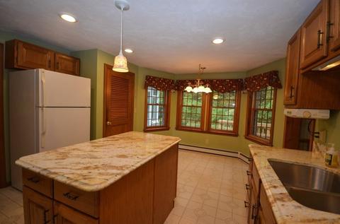 6 Glen Ct, Sutton, MA 01590 photo 5
