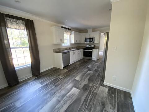 7 Dow St, Exeter, NH 03833 photo 8