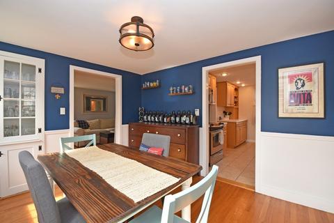 8 Mayflower Cir, Worcester, MA 01606 photo 9