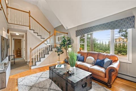 239 High Plain St, Walpole, MA 02081 photo 3