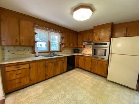 28 Crestlan Cir, Worcester, MA 01604 photo 3