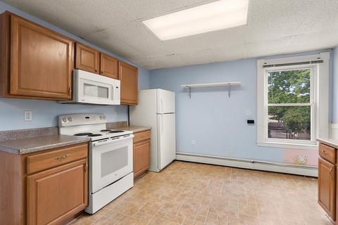 16 Eames St, Framingham, MA 01702 photo 8