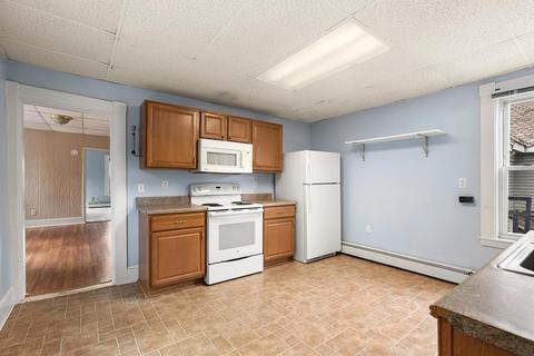 16 Eames St, Framingham, MA 01702 photo 6