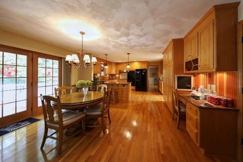 6 Harrison Pl, Franklin, MA 02038 photo 4