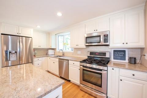 3 Ethan Allen Dr, Acton, MA 01720 photo 2