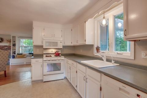 6 Peach Tree Path, Andover, MA 01810 photo 11