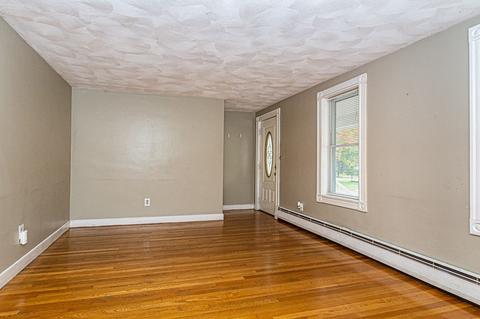 9 Susan Dr, Reading, MA 01867 photo 2