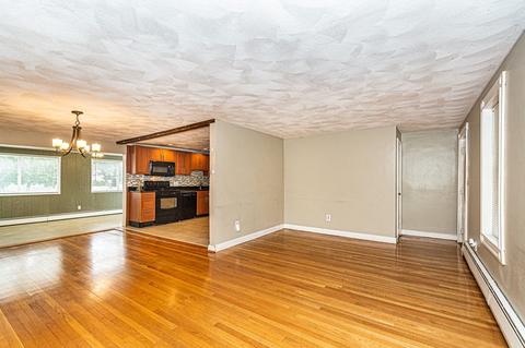 9 Susan Dr, Reading, MA 01867 photo 3