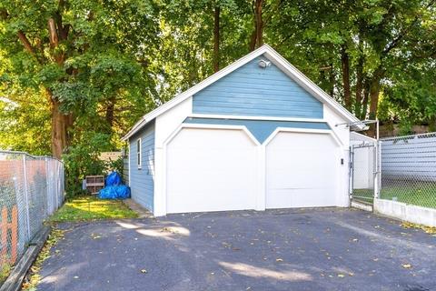 9 Falmouth St, Worcester, MA 01607 photo 4
