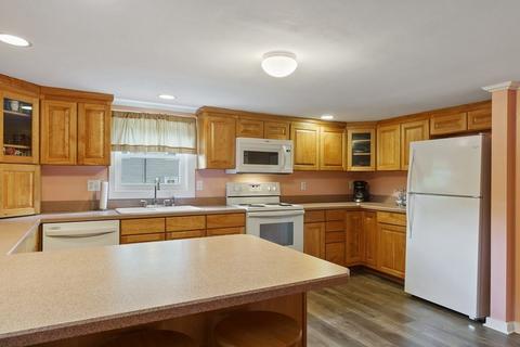 9 Pine St, Hudson, MA 01749 photo 12