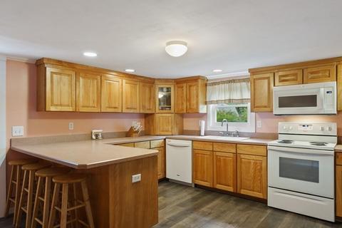 9 Pine St, Hudson, MA 01749 photo 6