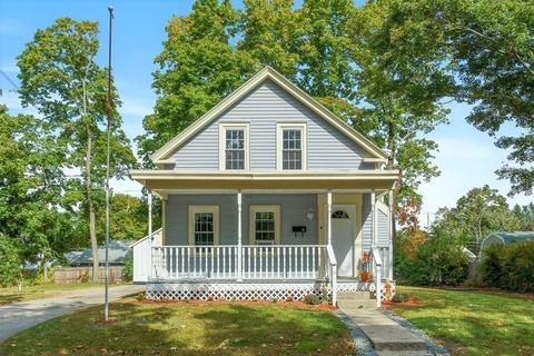 9 Pine St, Hudson, MA 01749 photo 2