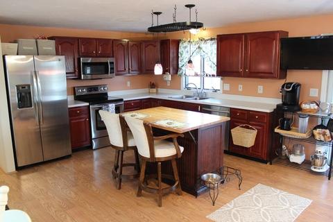 10 Marilyn Dr, Webster, MA 01570 photo 2