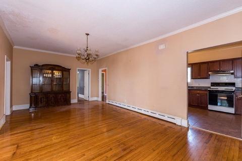 72 Cash St, Fall River, MA 02723 photo 3
