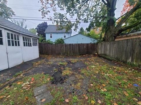 41 Daytona St, Springfield, MA 01108 photo 7