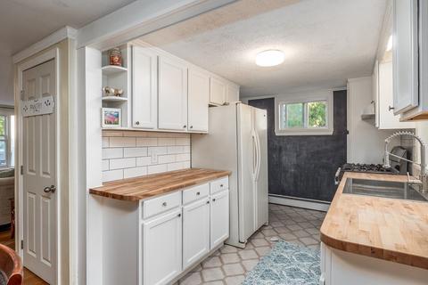 16 Buckley St, Fall River, MA 02723 photo 9