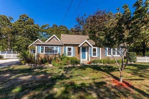 4 Forest St, Wareham, MA 02558 photo 1