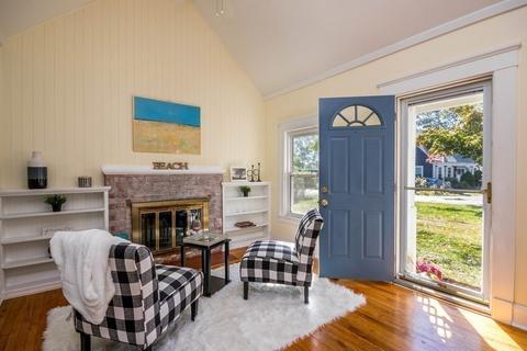 4 Forest St, Wareham, MA 02558 photo 4