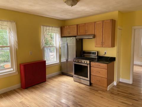 34 Saint Anthony St, Worcester, MA 01607 photo 2