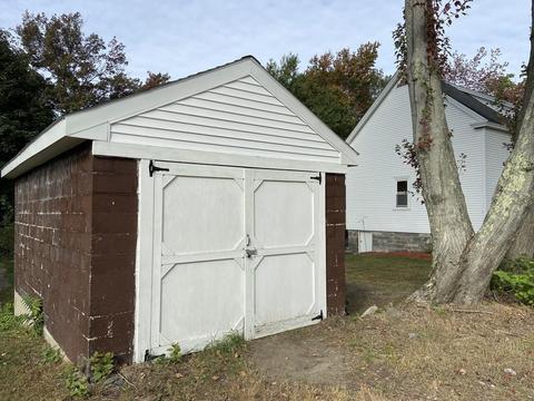 34 Saint Anthony St, Worcester, MA 01607 photo 15
