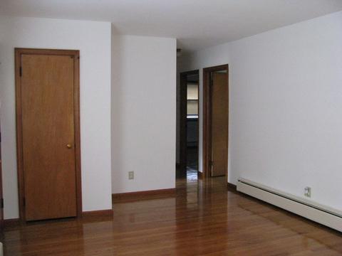 136 Manning St, Chicopee, MA 01020 photo 9