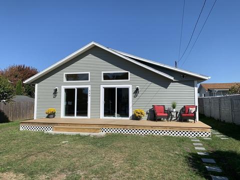 540 Hicks St, Fall River, MA 02724 photo 1