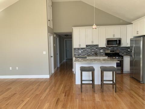 540 Hicks St, Fall River, MA 02724 photo 2