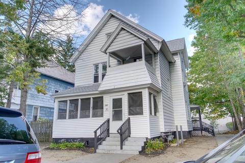 143 Marion St, Springfield, MA 01109 photo 1