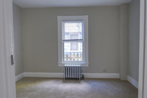 143 Marion St, Springfield, MA 01109 photo 7
