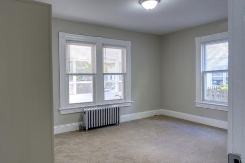 143 Marion St, Springfield, MA 01109 photo 4