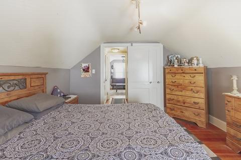 568 Weetamoe St, Fall River, MA 02720 photo 21