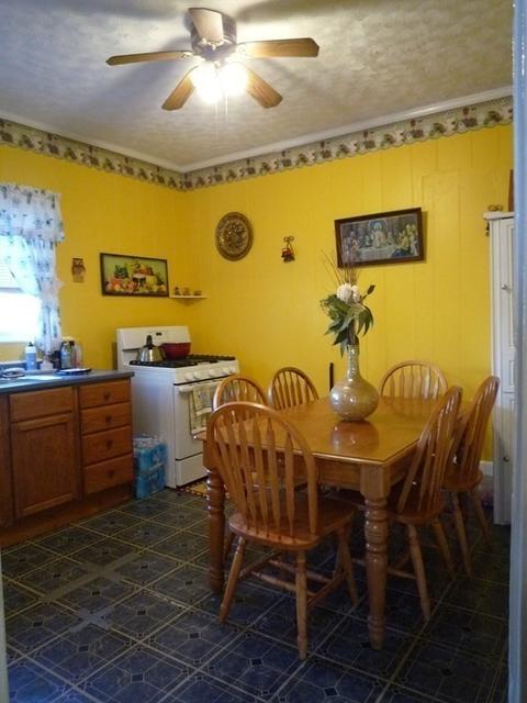96 Canonicus St, Fall River, MA 02723 photo 9