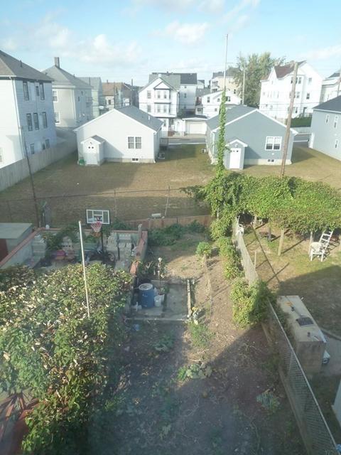 96 Canonicus St, Fall River, MA 02723 photo 39