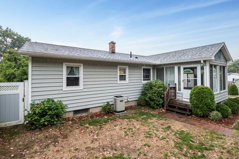 135 Garnet St, Springfield, MA 01129 photo 37