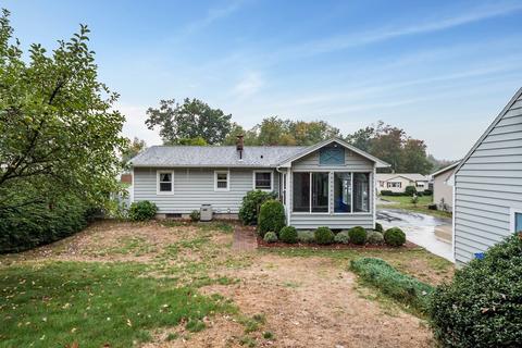 135 Garnet St, Springfield, MA 01129 photo 36