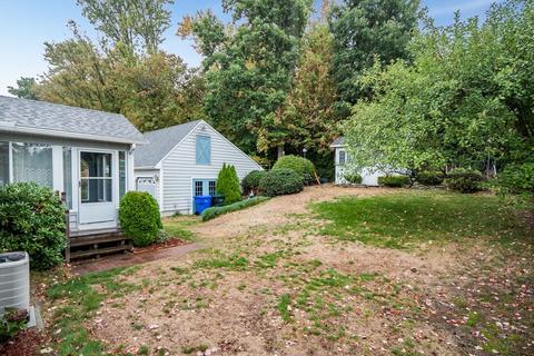 135 Garnet St, Springfield, MA 01129 photo 38