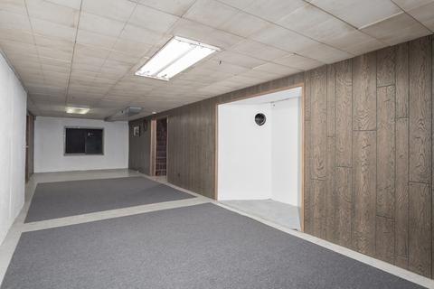 135 Garnet St, Springfield, MA 01129 photo 26