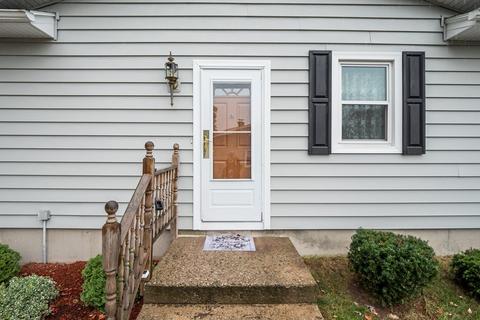 135 Garnet St, Springfield, MA 01129 photo 31