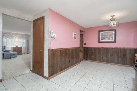 135 Garnet St, Springfield, MA 01129 photo 7