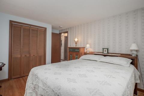 135 Garnet St, Springfield, MA 01129 photo 23