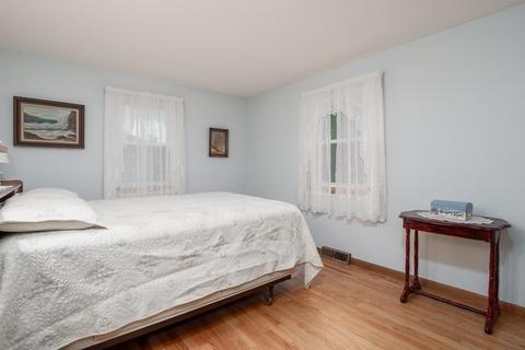 135 Garnet St, Springfield, MA 01129 photo 22