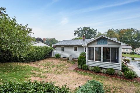 135 Garnet St, Springfield, MA 01129 photo 35