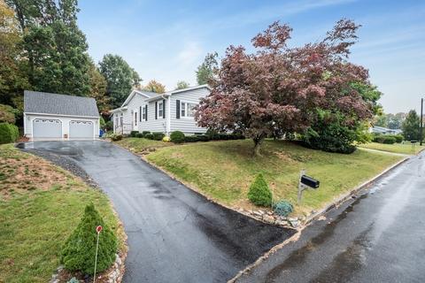 135 Garnet St, Springfield, MA 01129 photo 29