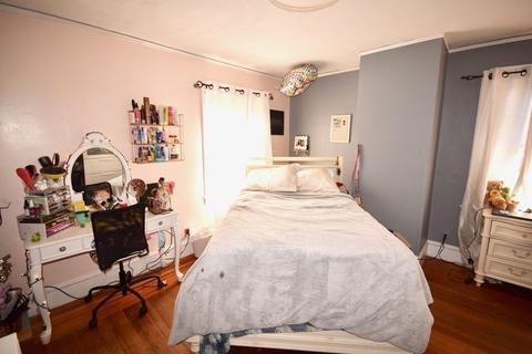 74 Lyndale St, Springfield, MA 01108 photo 14