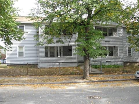 69 Earl St, Springfield, MA 01108 photo 2