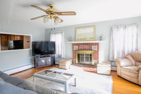 53 Wychunas Ave, Wareham, MA 02532 photo 2