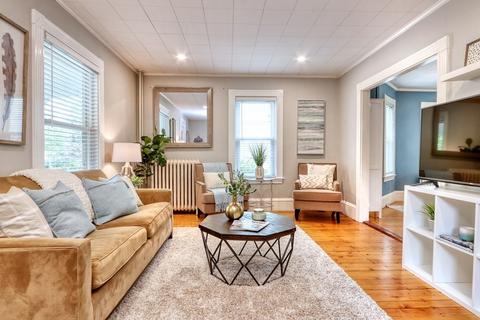 89 Washington, Reading, MA 01867 photo 4